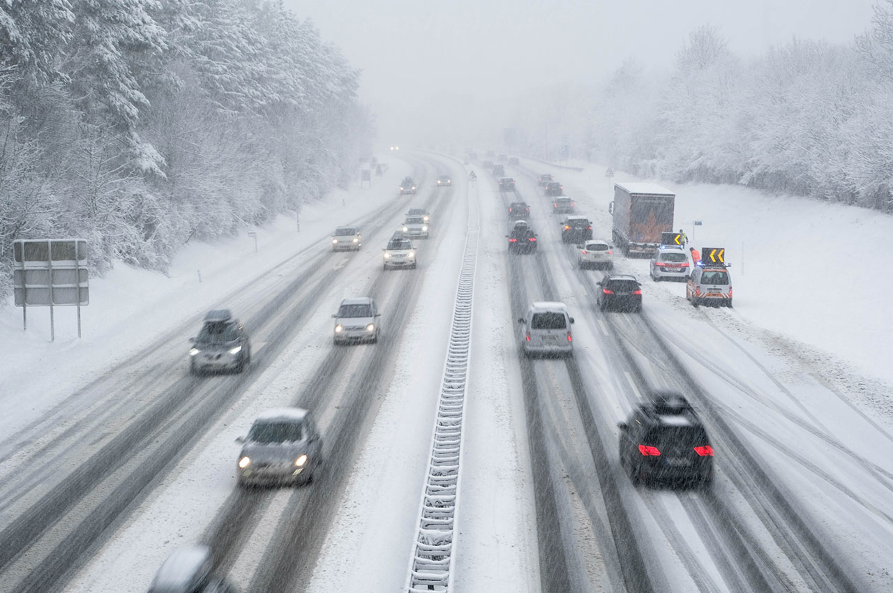 How Snow & Ice Cause Asphalt Damage